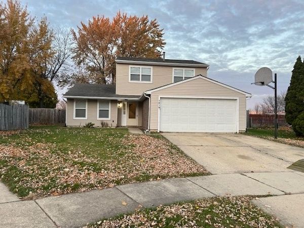 1815 Brighton Circle, Aurora, IL 60506