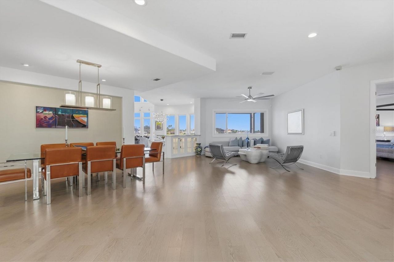 402 Buttonwood Lane, Largo, FL 33770 Photo