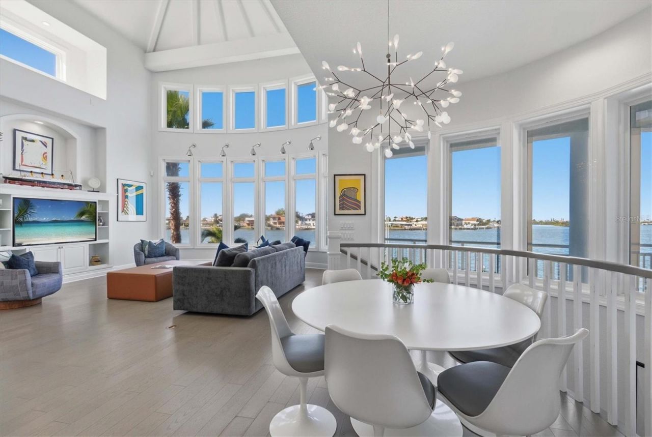 402 Buttonwood Lane, Largo, FL 33770 Photo