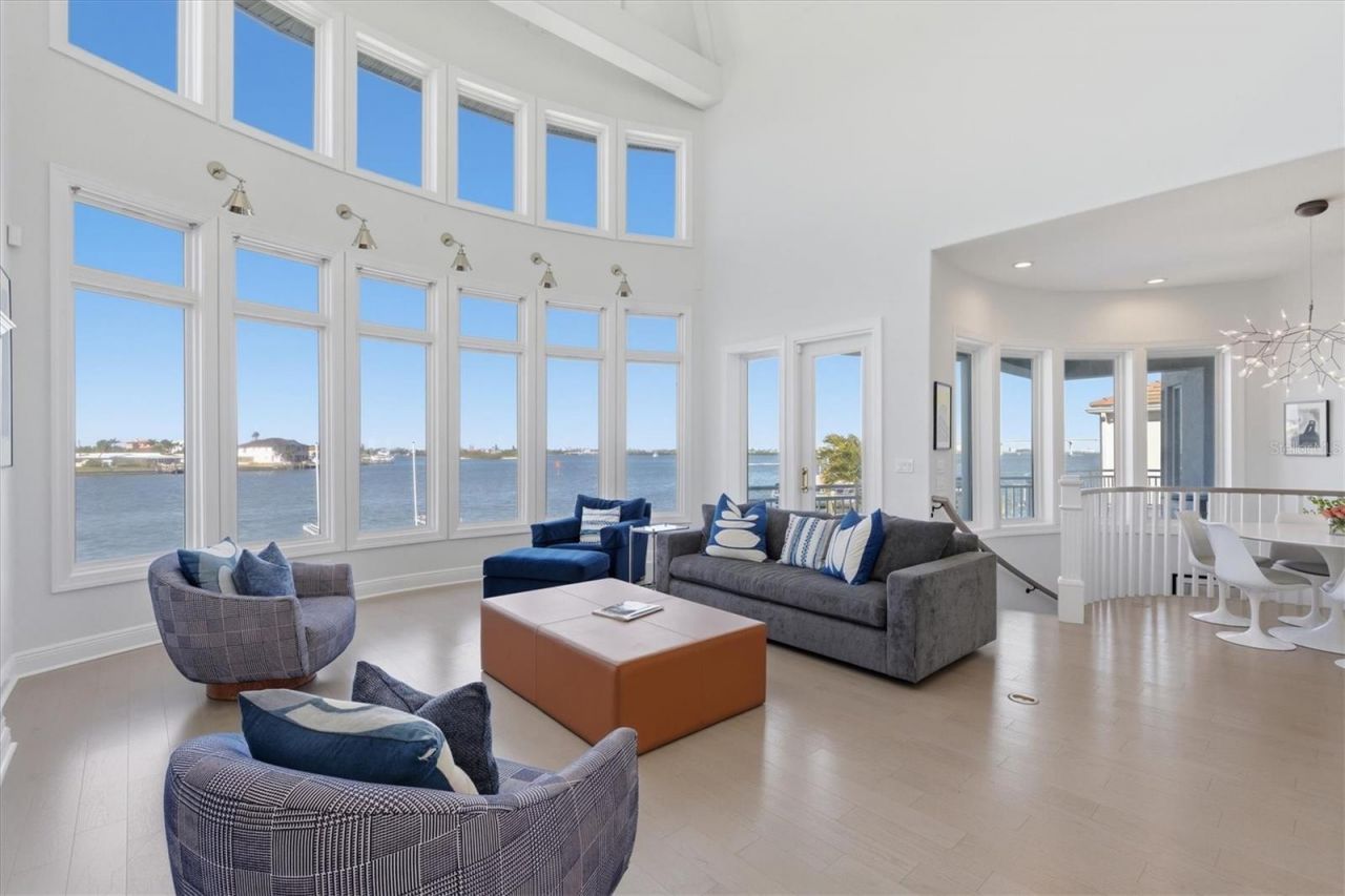 402 Buttonwood Lane, Largo, FL 33770 Photo