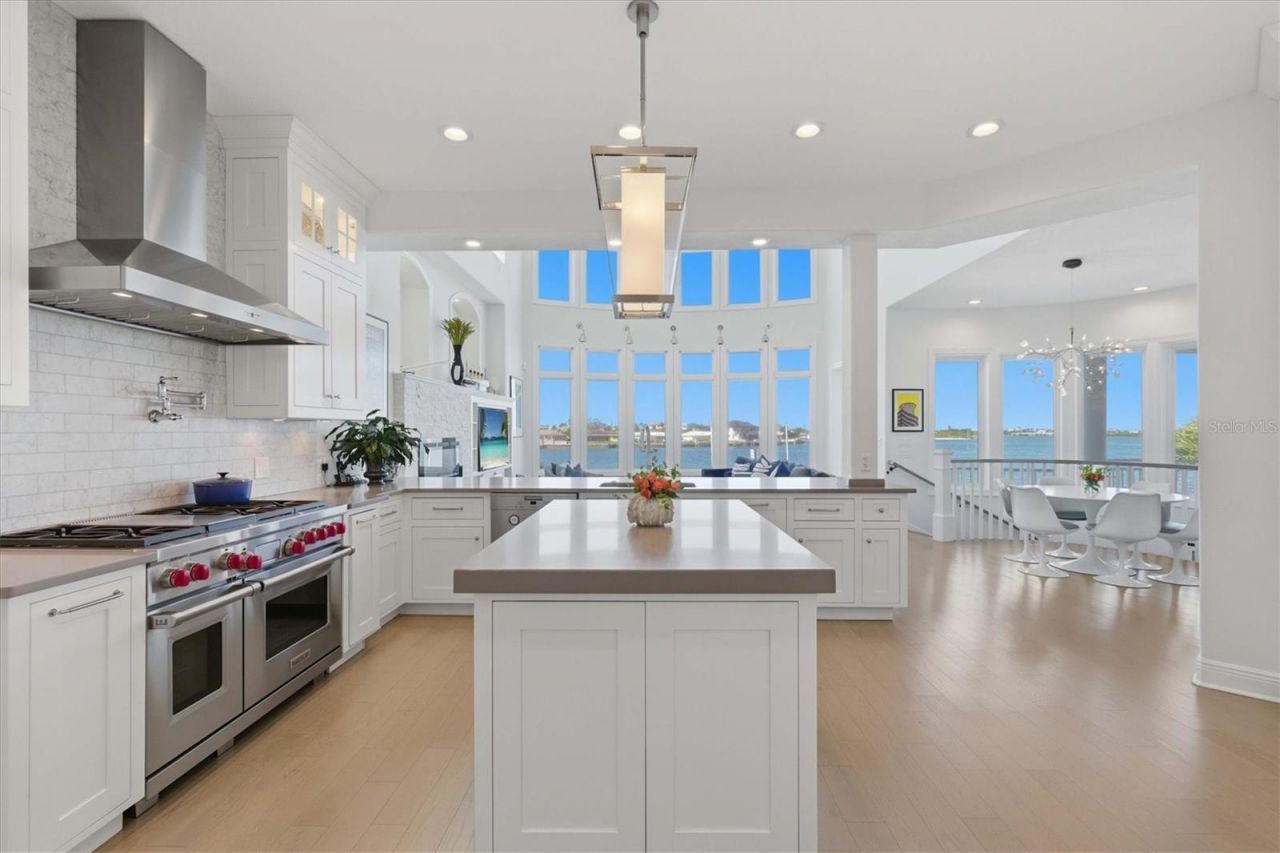 402 Buttonwood Lane, Largo, FL 33770 Photo