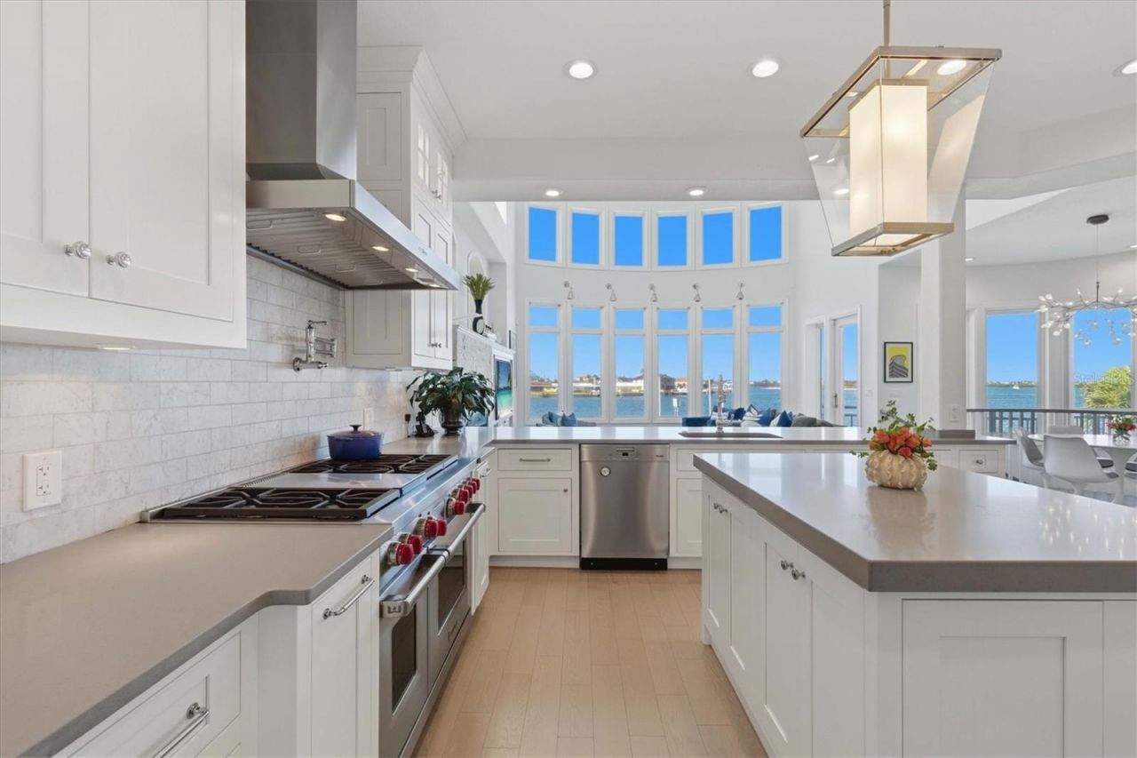 402 Buttonwood Lane, Largo, FL 33770 Photo