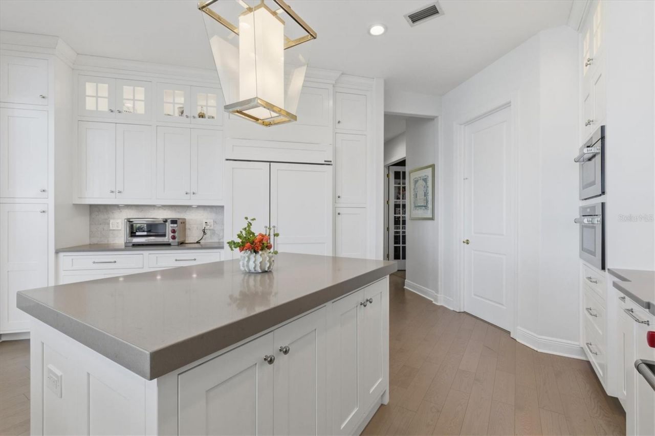 402 Buttonwood Lane, Largo, FL 33770 Photo