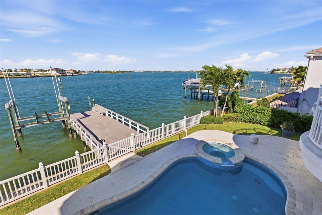 402 Buttonwood Lane, Largo, FL 33770 Photo