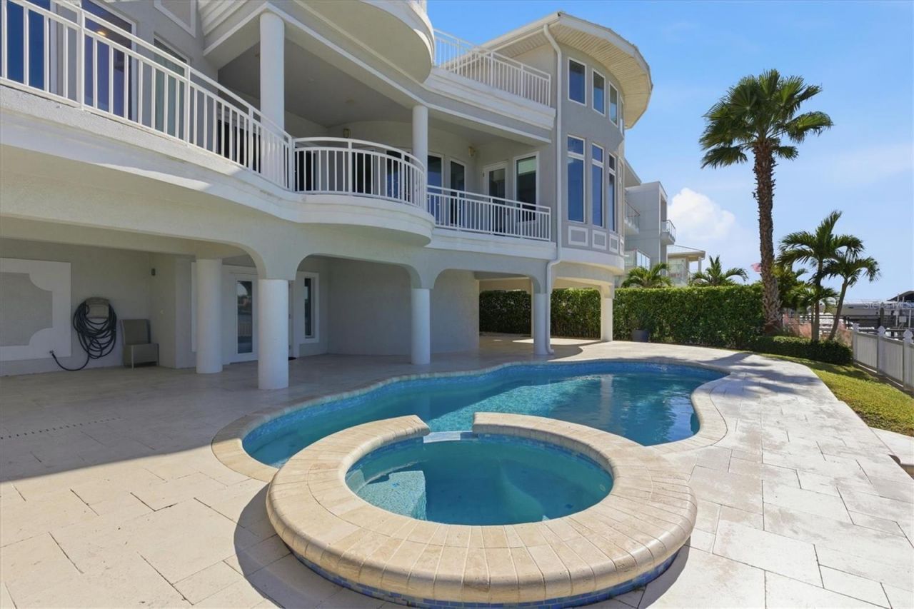 402 Buttonwood Lane, Largo, FL 33770 Photo