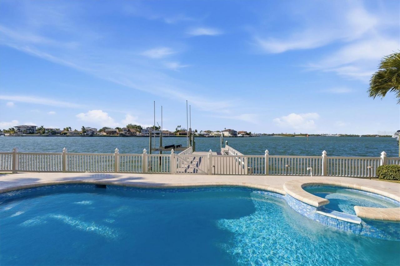 402 Buttonwood Lane, Largo, FL 33770 Photo