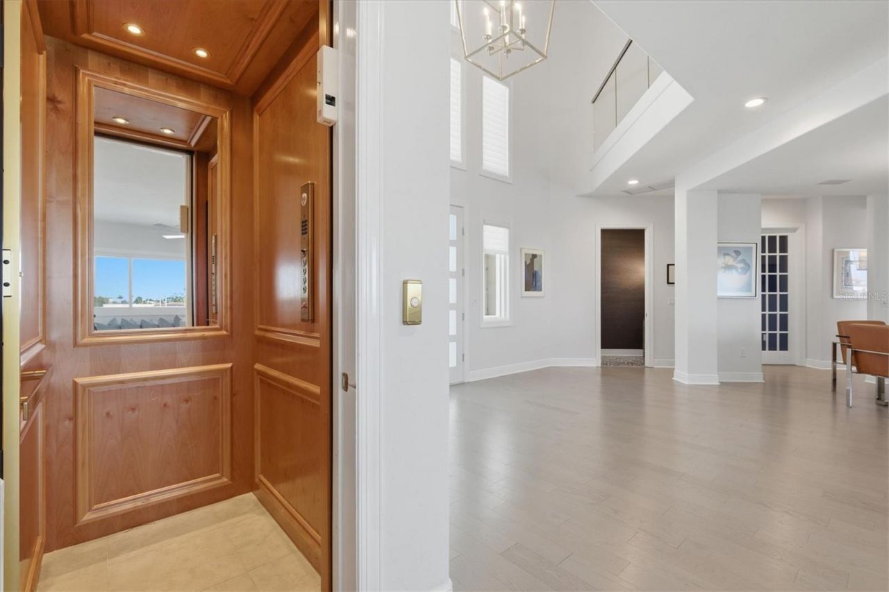 402 Buttonwood Lane, Largo, FL 33770 Photo