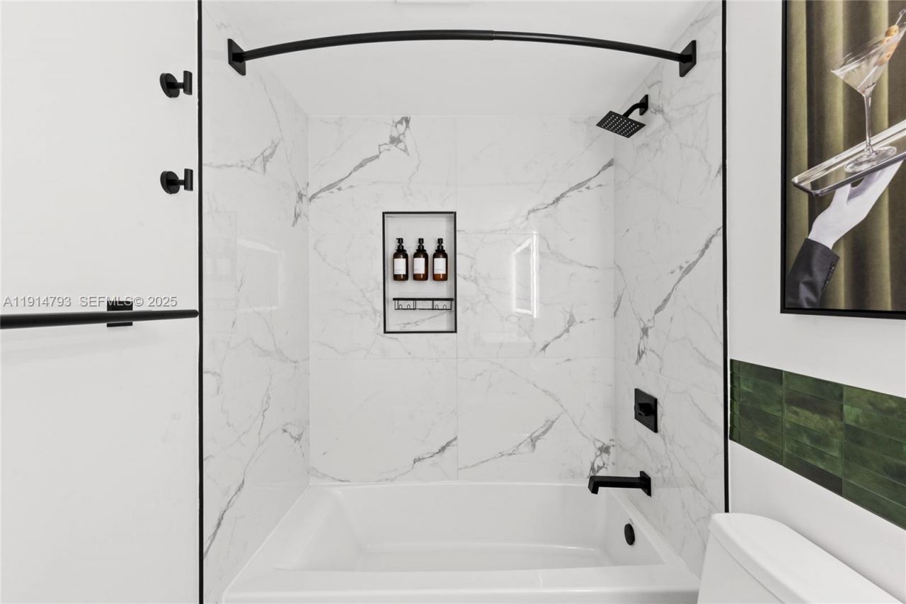 2801 NE 183rd St, Unit 108W, Aventura, FL 33160 Photo