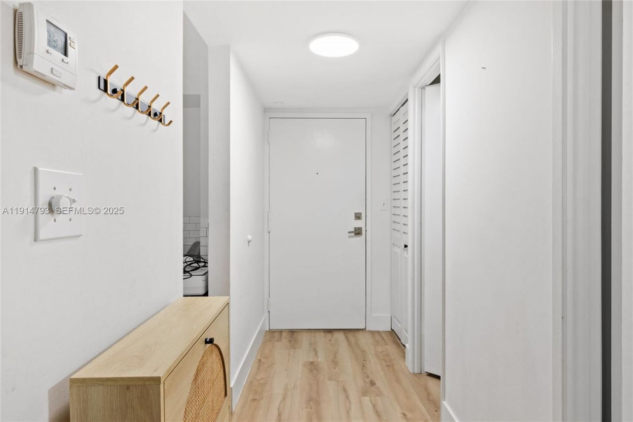 2801 NE 183rd St, Unit 108W, Aventura, FL 33160 Photo