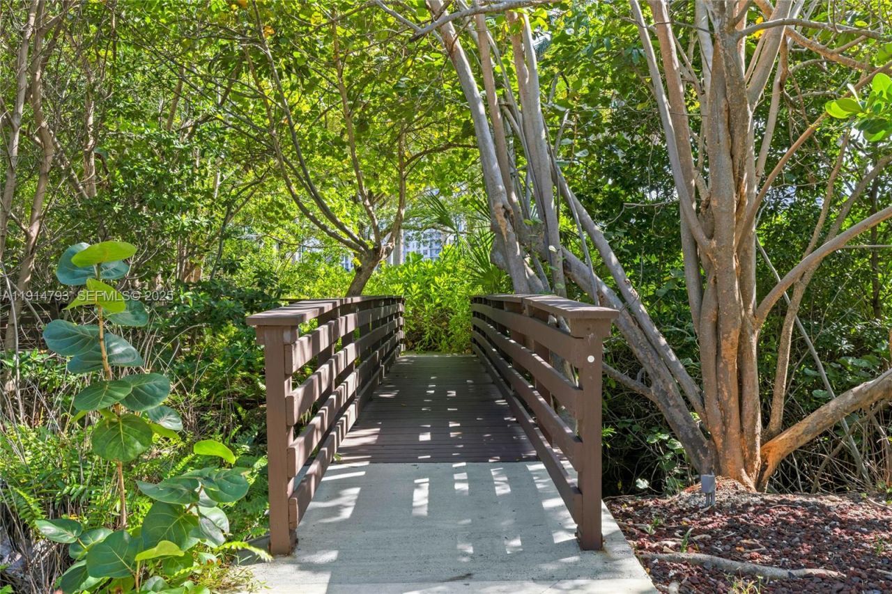 2801 NE 183rd St, Unit 108W, Aventura, FL 33160 Photo