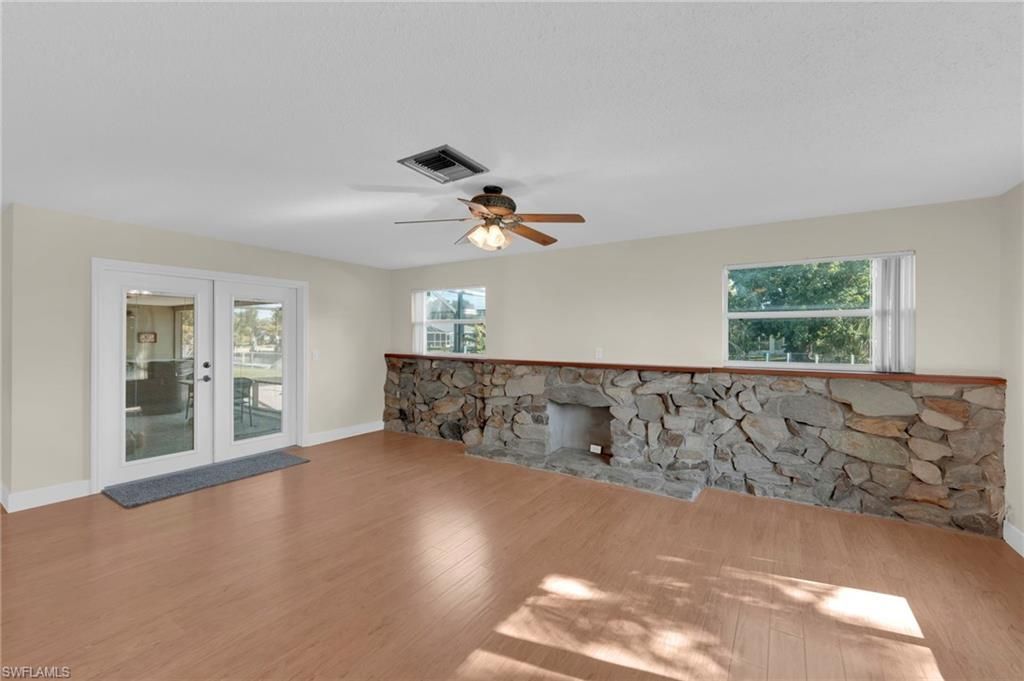 1366 Sunrise Dr, North Fort Myers, FL 33917 Photo