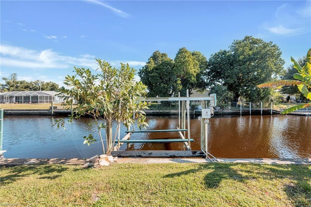 1366 Sunrise Dr, North Fort Myers, FL 33917 Photo