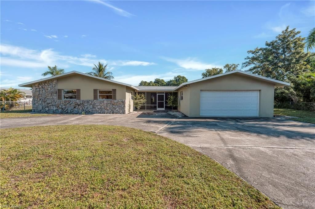 1366 Sunrise Dr, North Fort Myers, FL 33917 Photo