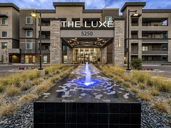 5250 E DEER VALLEY Drive, Unit 219, Phoenix, AZ 85054