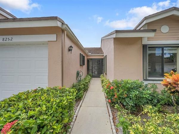 8252 Springlake Dr, Unit 8252, Boca Raton, FL 33496