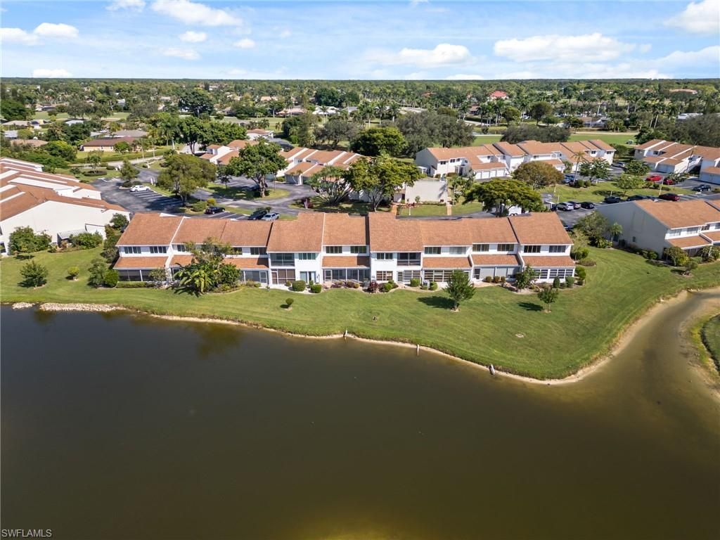 494 Bristle Cone Ln, Unit 48, Naples, FL 34113 Photo