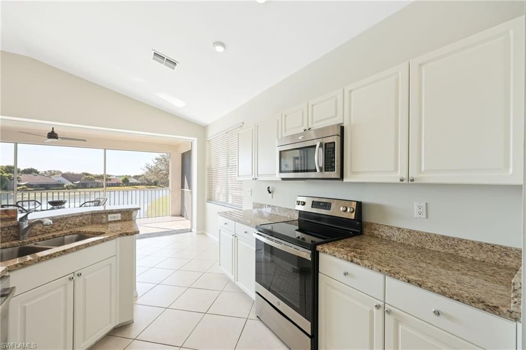 7828 Gardner Dr, Unit 5-202, Naples, FL 34109 Photo