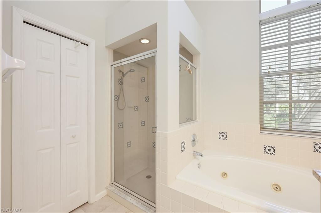 7828 Gardner Dr, Unit 5-202, Naples, FL 34109 Photo
