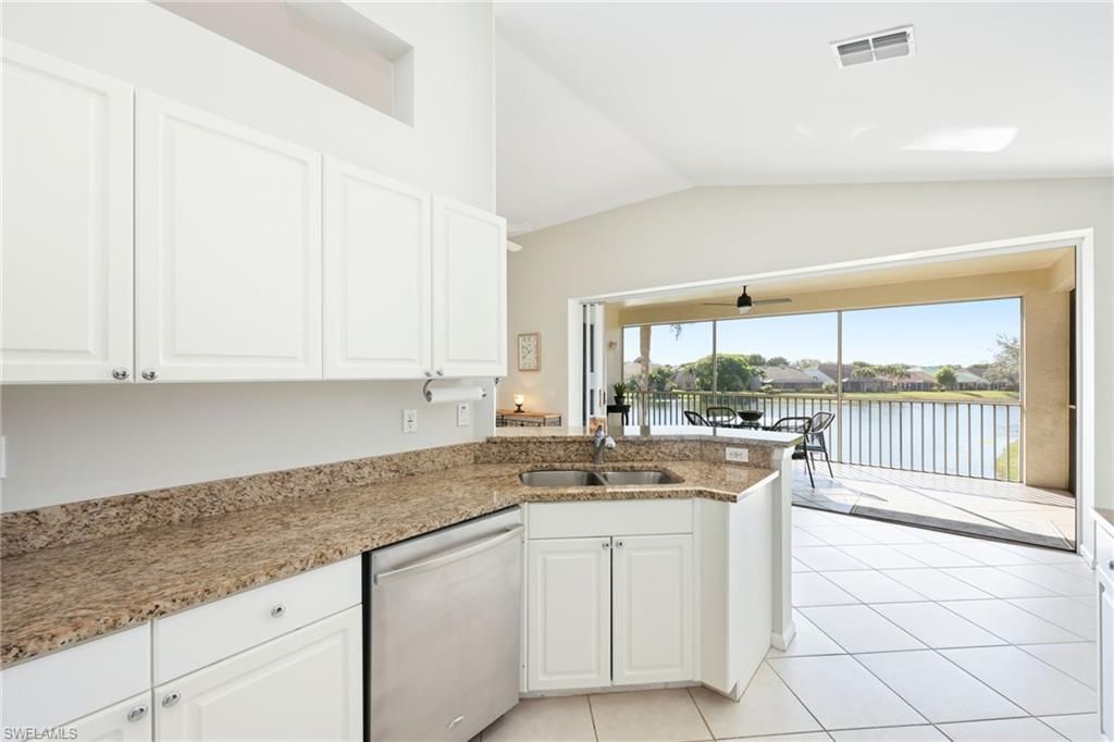 7828 Gardner Dr, Unit 5-202, Naples, FL 34109 Photo
