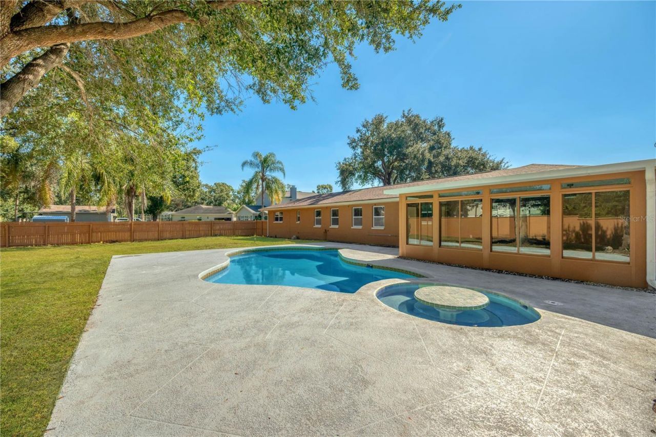 2206 Wallwood Place, Brandon, FL 33510 Photo