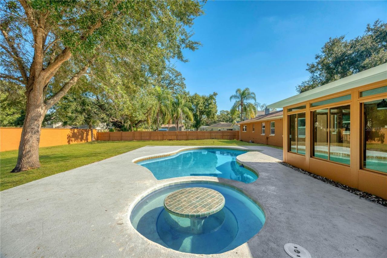 2206 Wallwood Place, Brandon, FL 33510 Photo