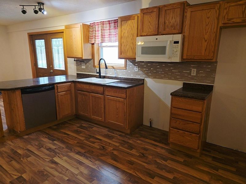 10796 State Route 155 SE, Corning, OH 43730 Photo 11