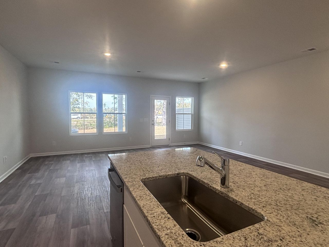 391 Tiliwa Street Photo 11