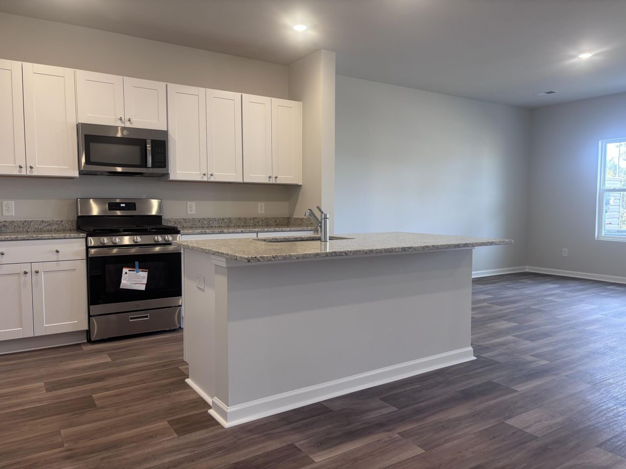 391 Tiliwa Street Photo 5