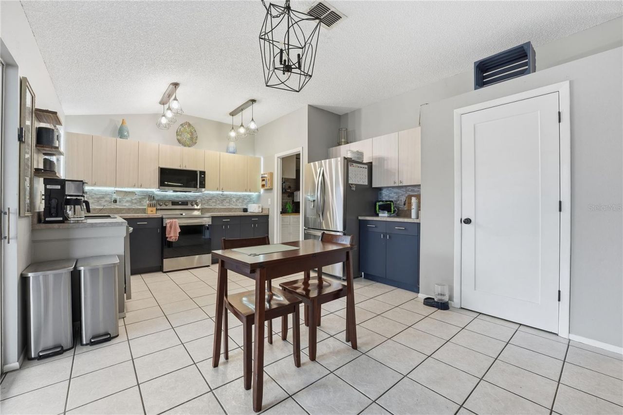 6104 65th Court E, Palmetto, FL 34221 Photo