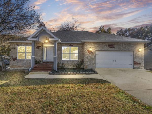 150 Alysse Ln, Hollister, MO 65672