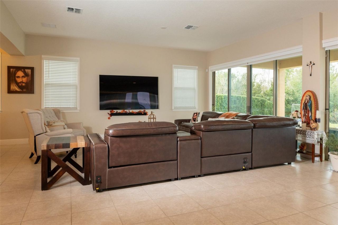 8112 Cleobury Drive, Orlando, FL 32832 Photo