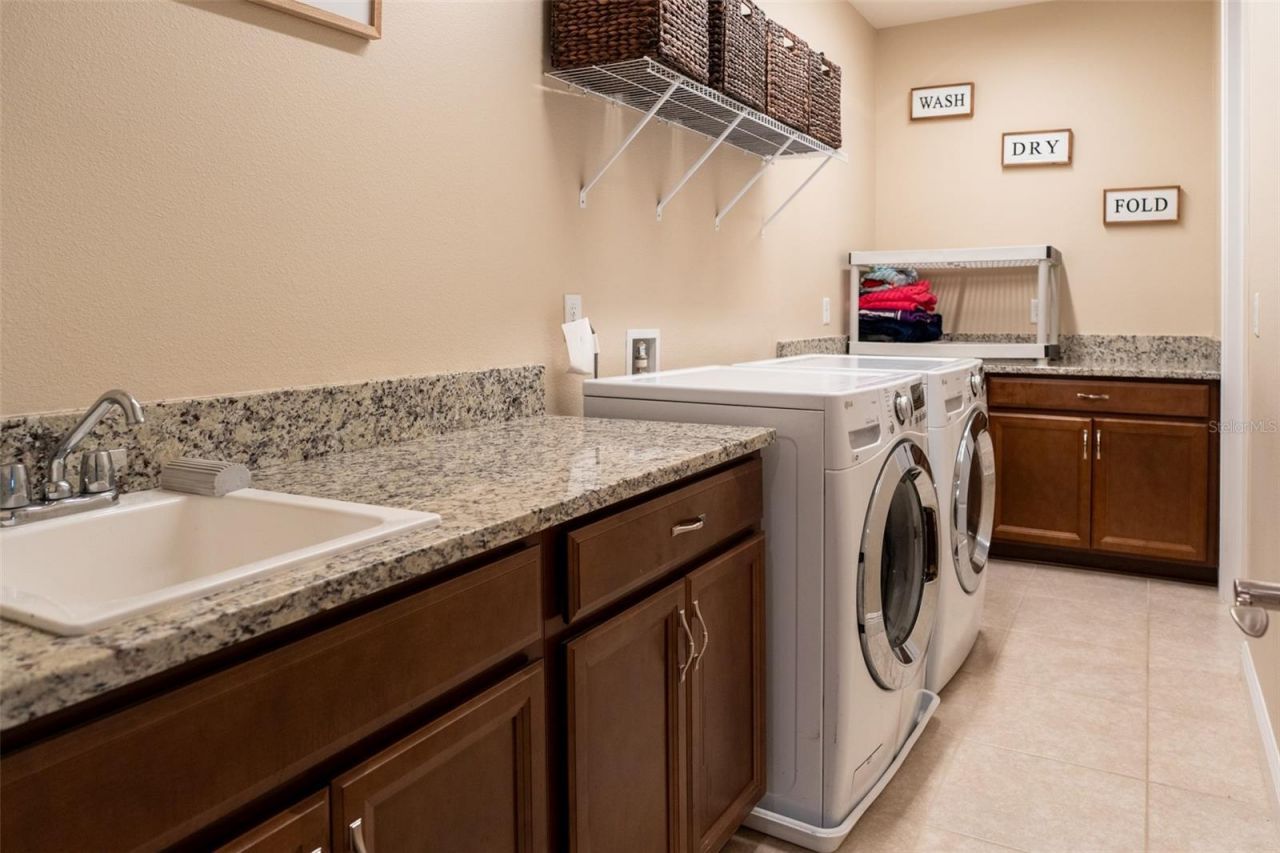 8112 Cleobury Drive, Orlando, FL 32832 Photo