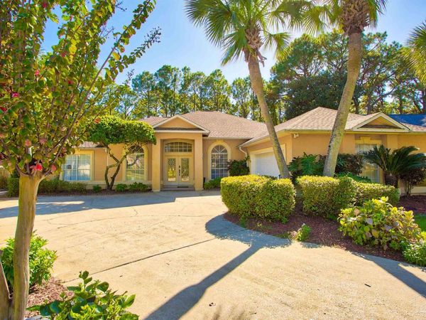 1284 Point East Cir, Gulf Breeze, FL 32563