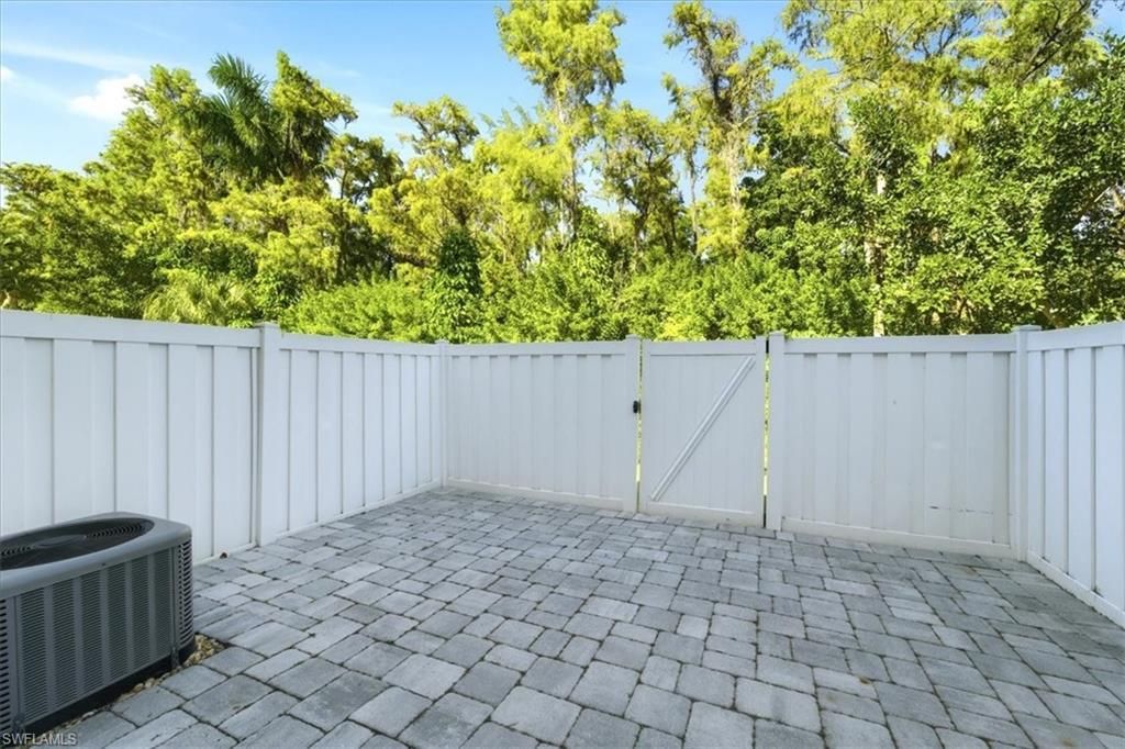 3630 Pine Oak Cir, Unit 105, Fort Myers, FL 33916 Photo