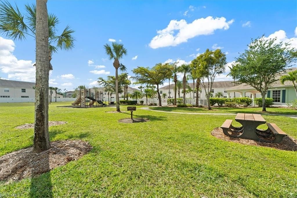 3630 Pine Oak Cir, Unit 105, Fort Myers, FL 33916 Photo