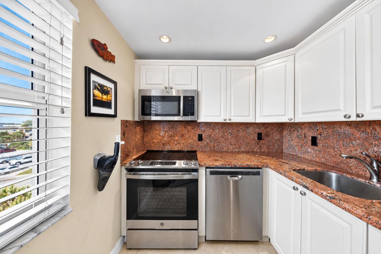 710 N Ocean Boulevard, Unit 312, Pompano Beach, FL 33062 Photo