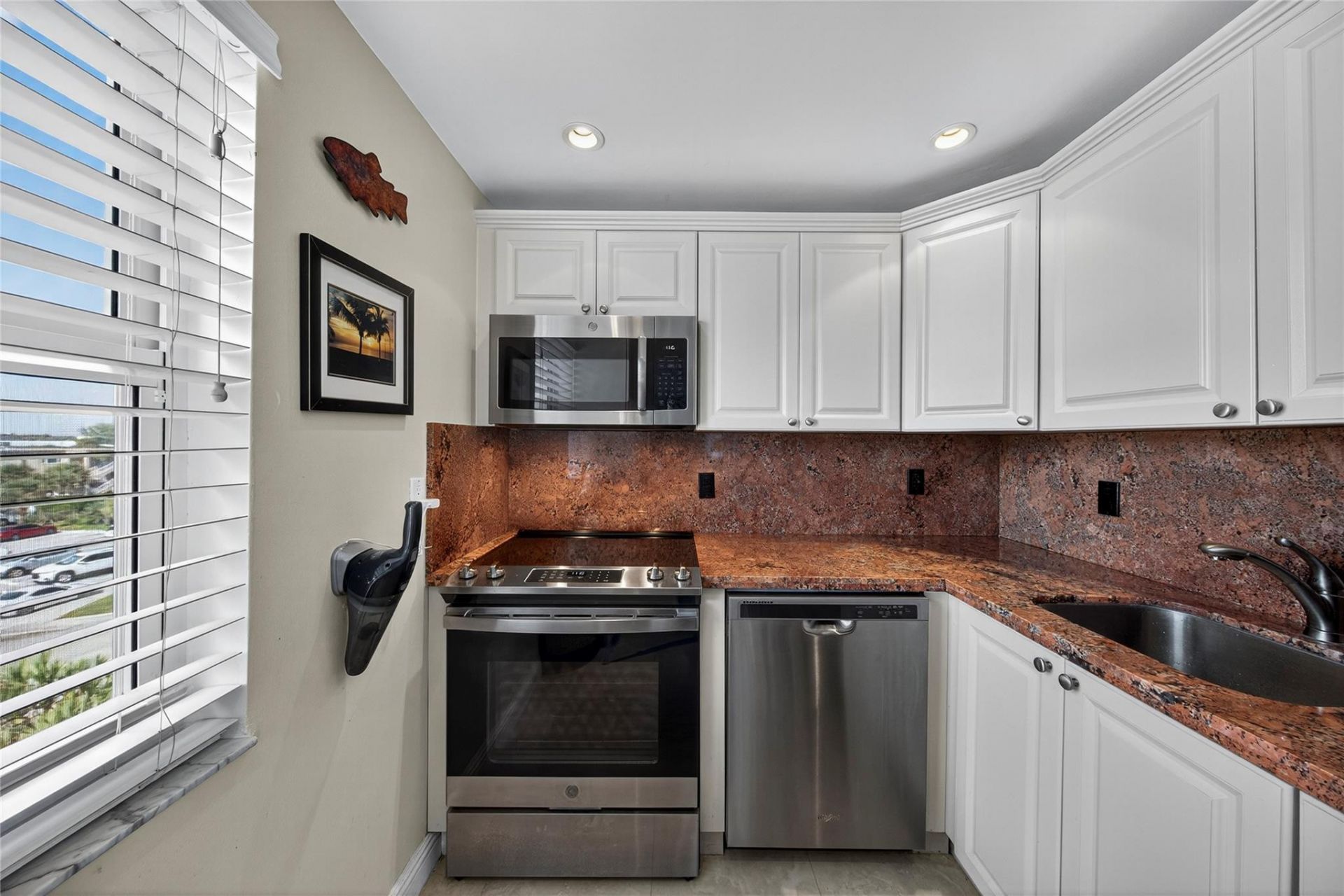 710 N Ocean Boulevard, Unit 312, Pompano Beach, FL 33062 Photo