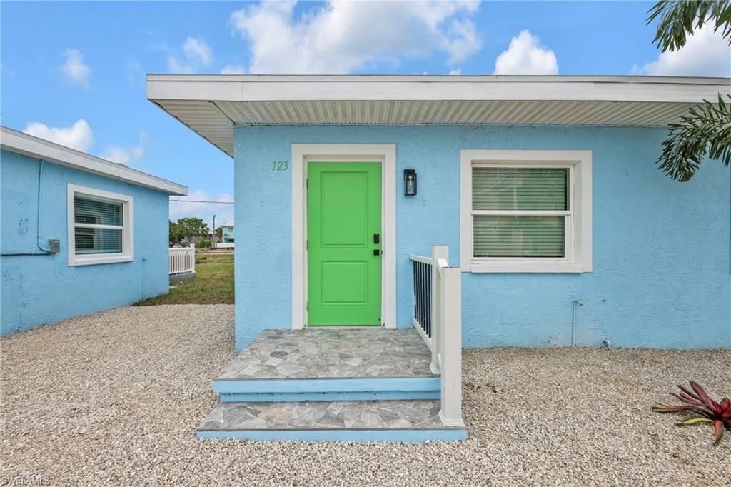 127-129 Fairweather Ln, Fort Myers Beach, FL 33931 Photo
