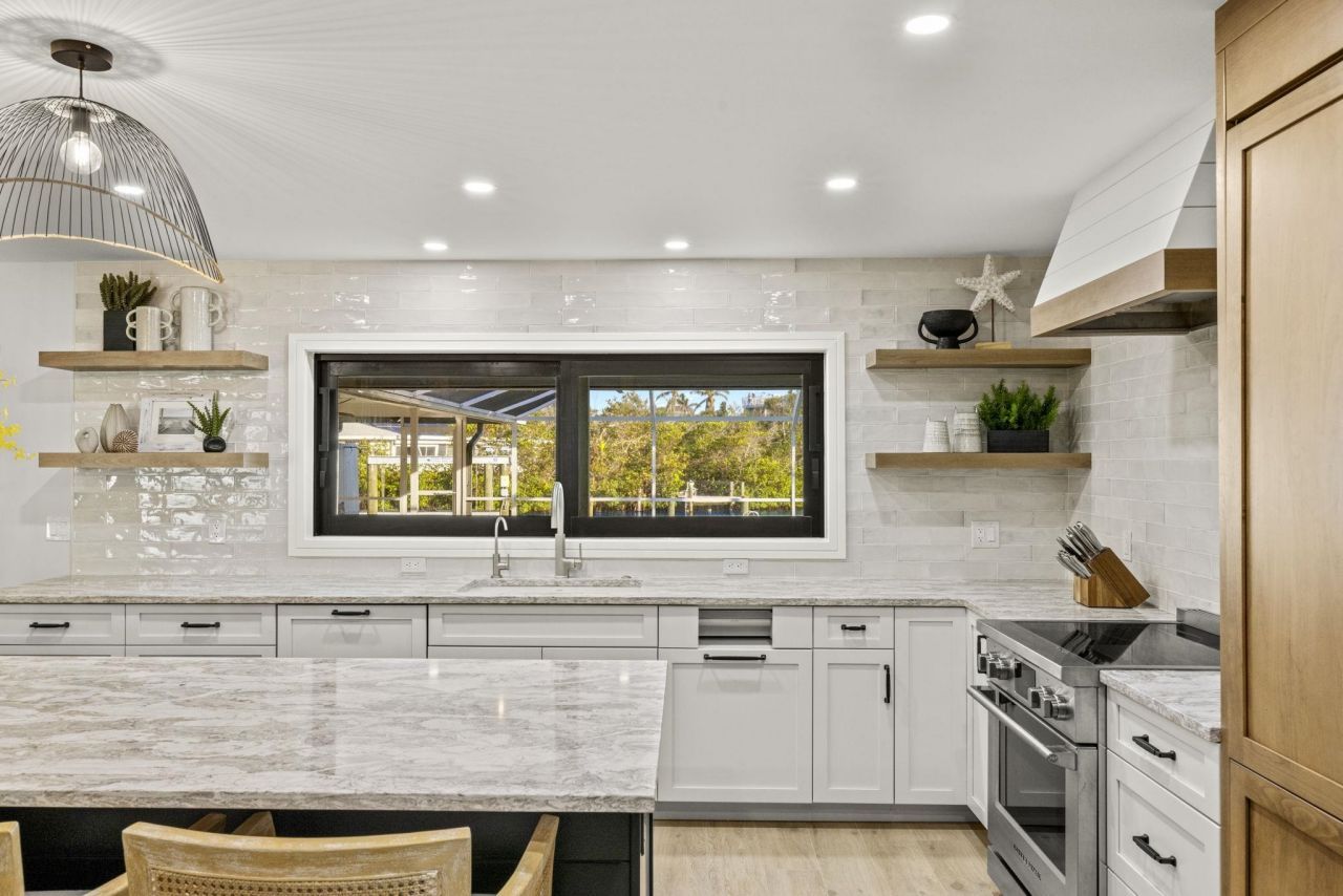 930 Kings Crown Dr, Sanibel, FL 33957 Photo