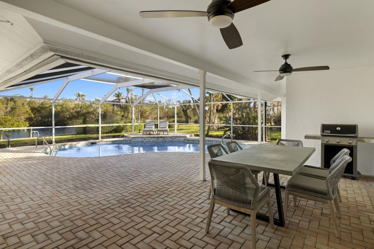 930 Kings Crown Dr, Sanibel, FL 33957 Photo