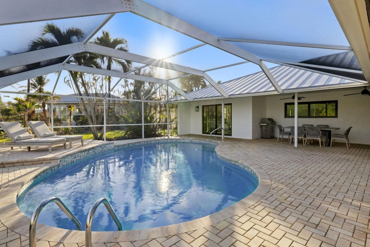 930 Kings Crown Dr, Sanibel, FL 33957 Photo