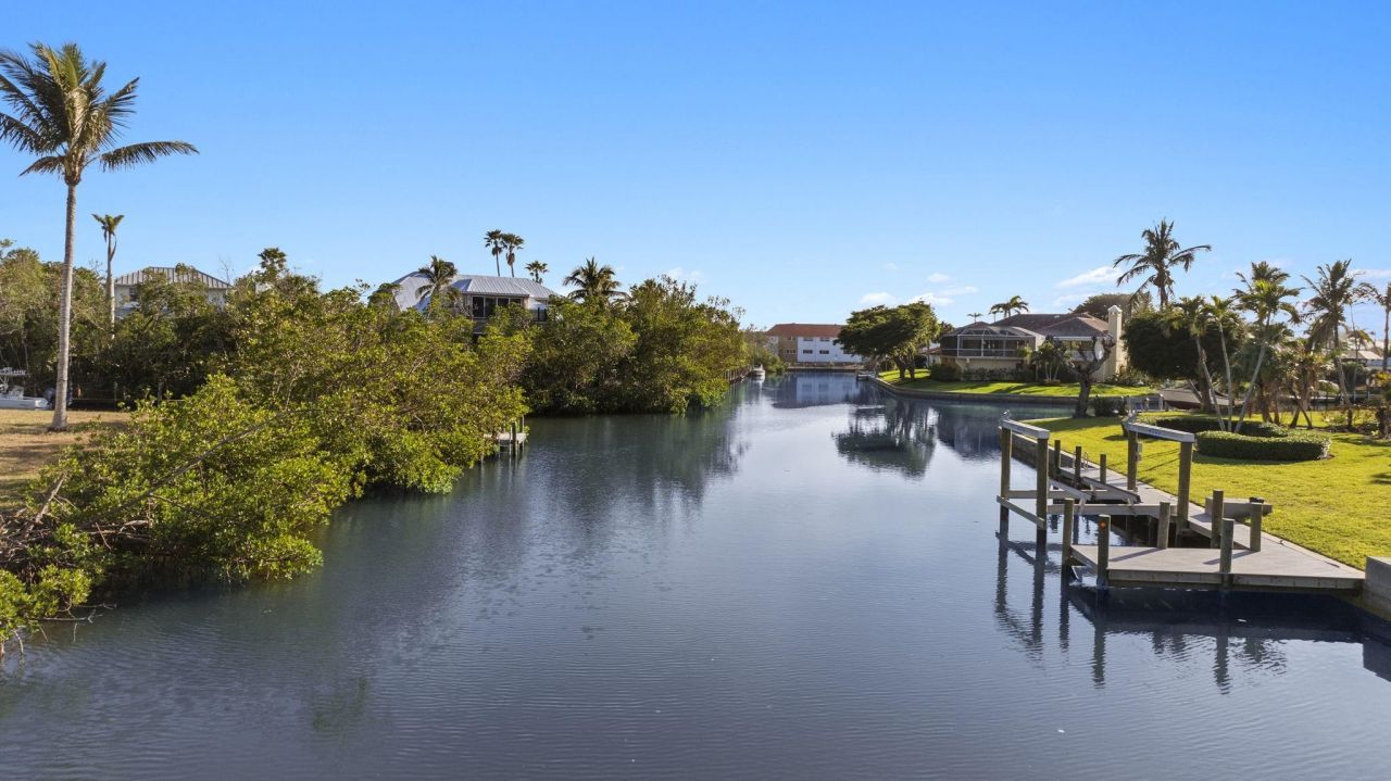 930 Kings Crown Dr, Sanibel, FL 33957 Photo