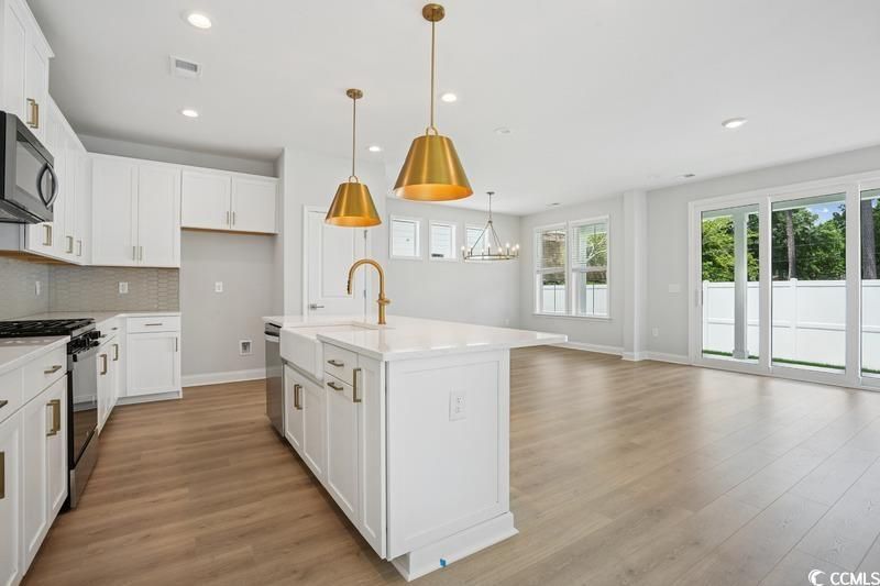 2523 Hillbourne Loop Photo 4