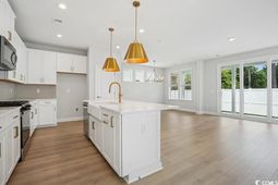 2523 Hillbourne Loop photo 4