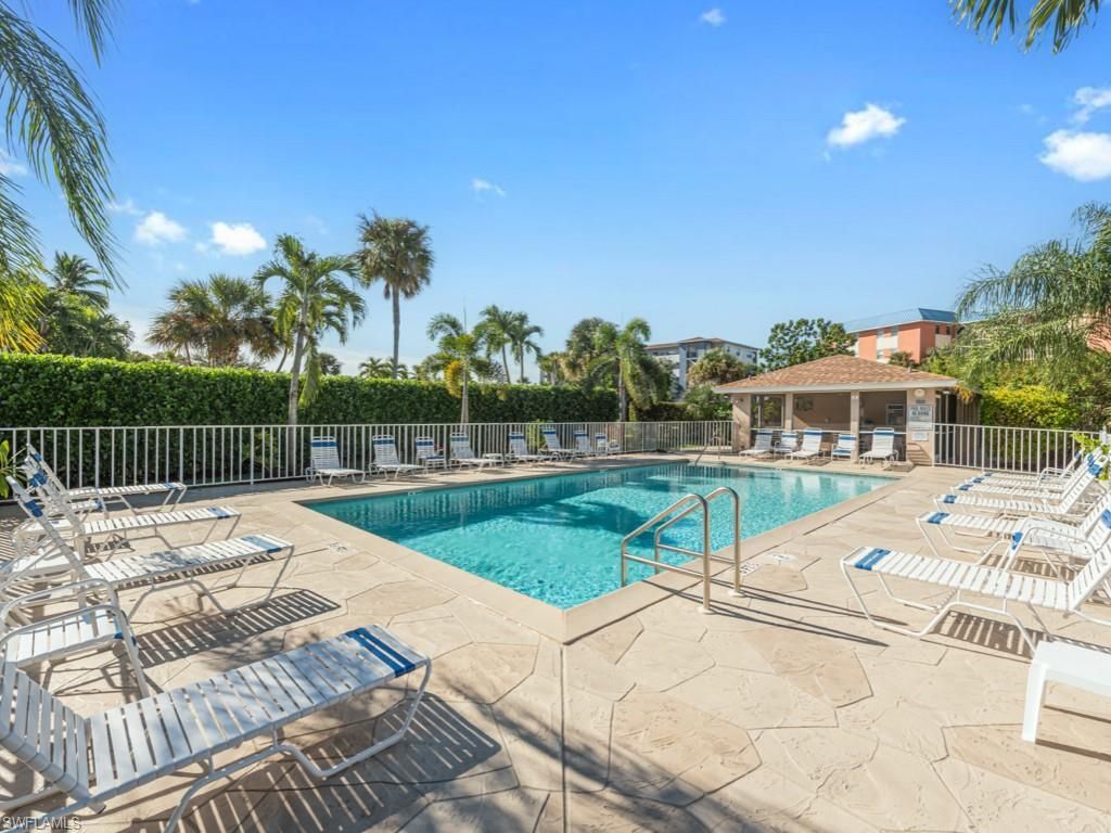 234 Pebble Beach Blvd, Unit 307, Naples, FL 34113 Photo