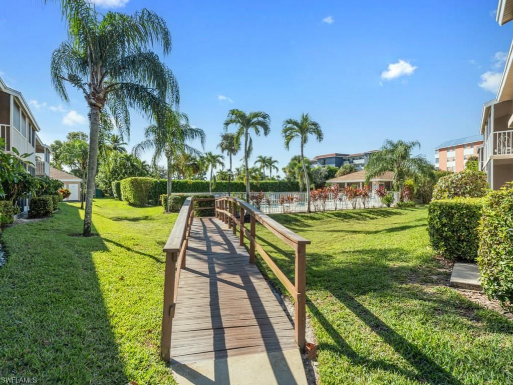 234 Pebble Beach Blvd, Unit 307, Naples, FL 34113 Photo