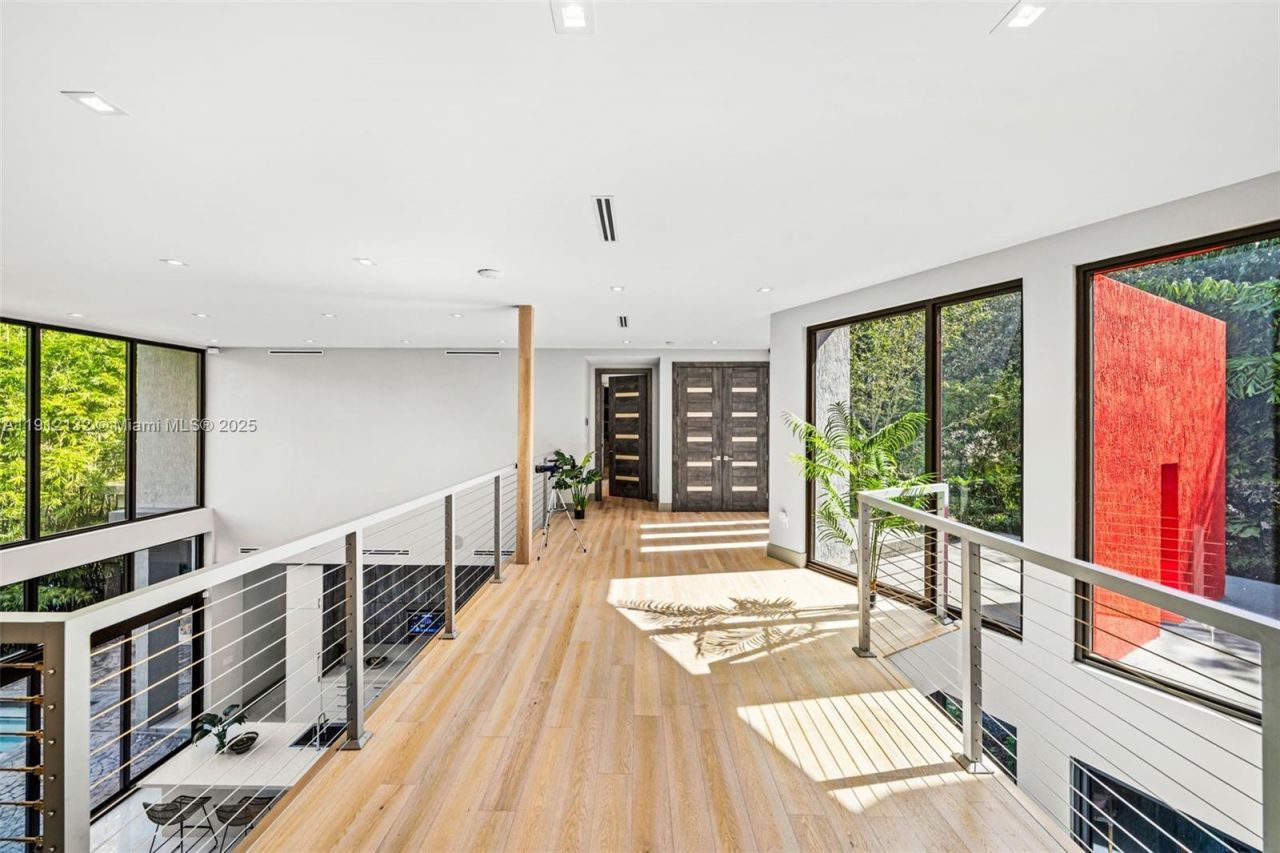 4185 Ventura Ave, Coconut Grove, FL 33133 Photo