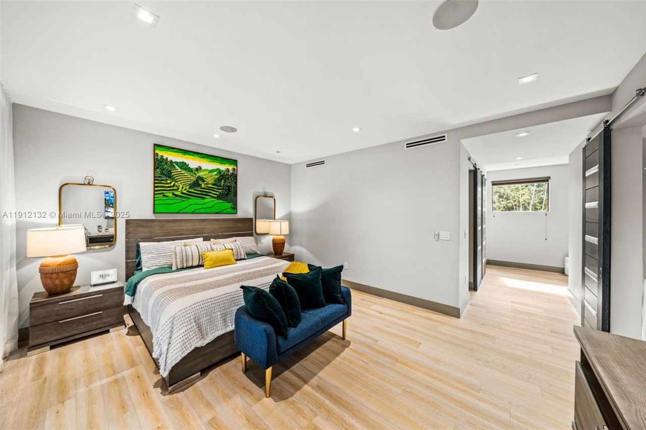 4185 Ventura Ave, Coconut Grove, FL 33133 Photo