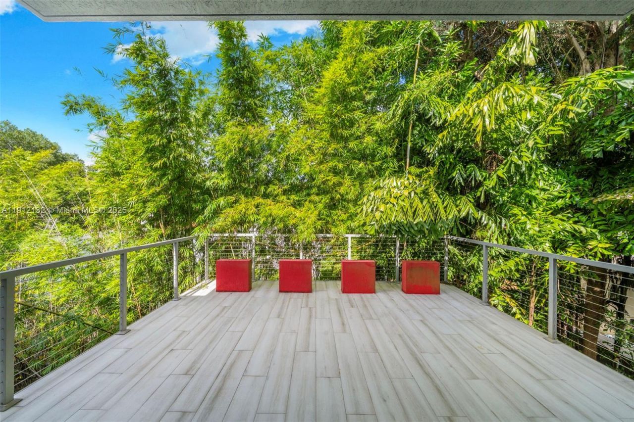 4185 Ventura Ave, Coconut Grove, FL 33133 Photo