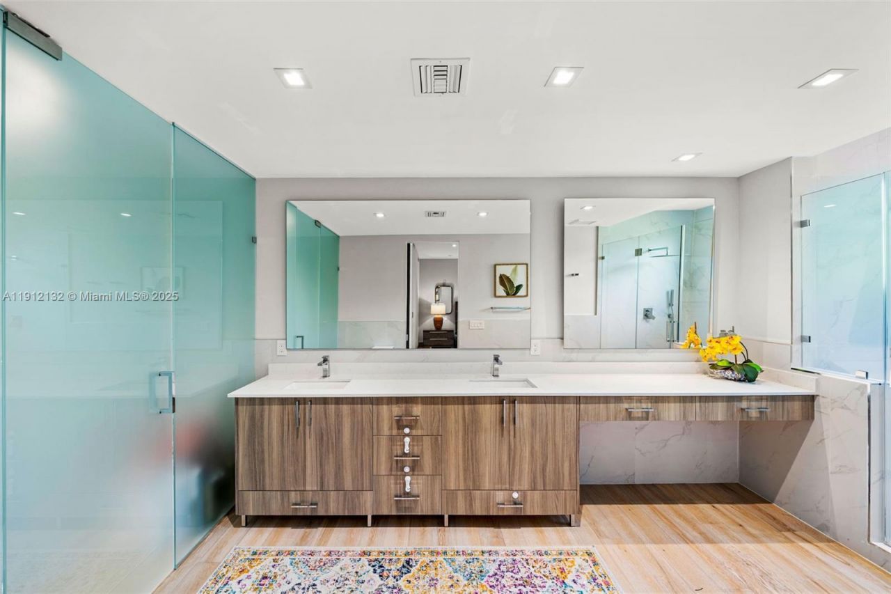 4185 Ventura Ave, Coconut Grove, FL 33133 Photo